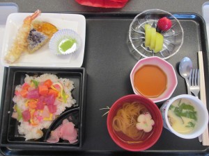 年忘れ、入居者カラオケ大会！ 写真