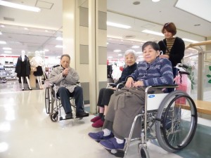 お買いものレク♪ 写真