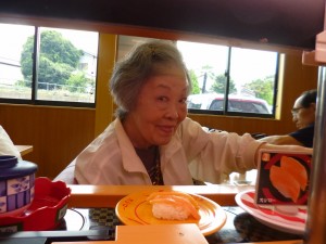 食事会「回転寿司」 写真