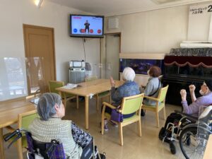 遊びり・カラオケ体操 写真