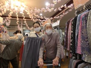 衣料品販売 写真