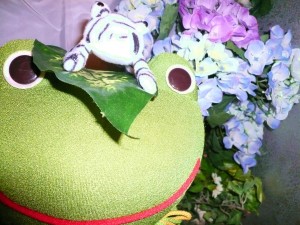 紫陽花の季節うれしとカエル鳴く 写真