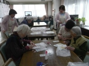 息詰まる繊細な作業・・・ふー 写真