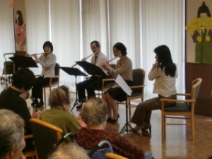 ４月１７日は・・・。フルート演奏会＼(~o~)／ 写真