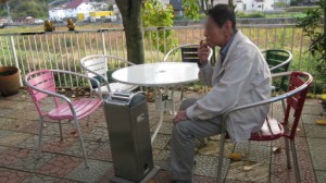 『ベンチにて♪』 写真