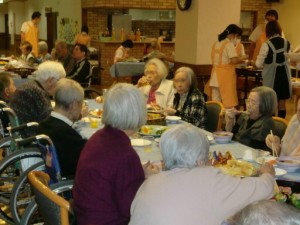 12月27日　入居者忘年会 写真