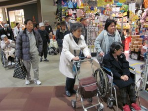 ３月１４日（木）天候は・・・あいにくの雨 写真