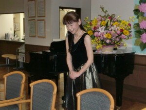 「５月２１日　日野１０周年記念パーティー　昼食」 写真