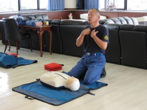 ー　AEDの講習を行いました　ー 写真