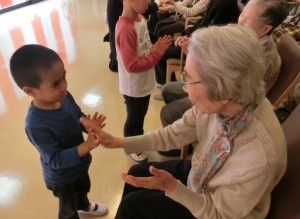 2月25日にひな祭り会が開催されました。 写真