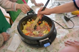 今回の料理教室では「ビーフカレー」を作りました(*^_^*) 写真