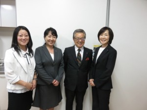 ー　接遇委員会　メンバー　外部講師！！　－ 写真