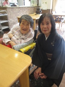 茶話会…職員が☆★ 写真