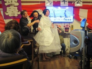 餅つき＆ご入居者忘年会（*^_^*） 写真