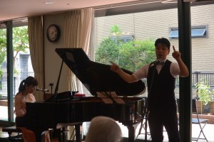 衣料品販売とコンサート 写真