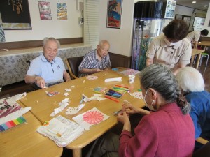 切り絵の創作レクです 写真