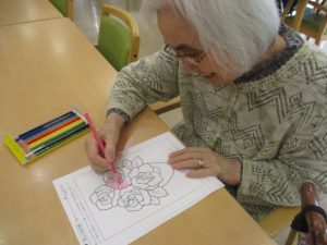 遊びり・塗り絵クラブ 写真