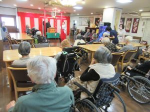 施設内初詣 写真