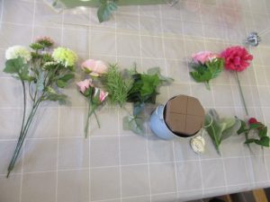 造花でフラワーアレンジメント 写真