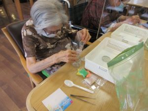 ジェルキャンドルで夏の置物を作ろう! 写真