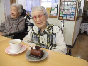 5月　お誕生日会 写真