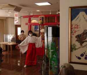 施設内初詣 写真
