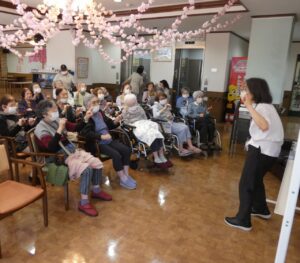 4月音楽療法 写真