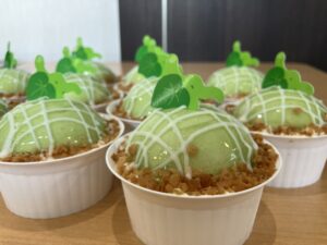 おやつクラブ【メロンケーキ】 写真