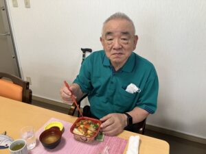 遊びりランチ【丼丸】 写真